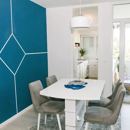 Apartman Ella *